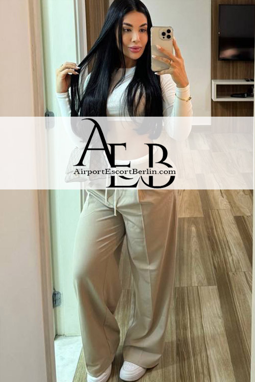 Tattoos Escort Girl in Berlin