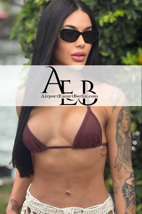 Tattoos Escort Girl in Berlin