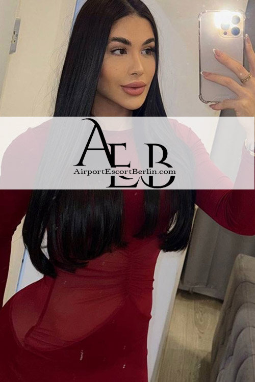 Tattoos Escort Girl in Berlin