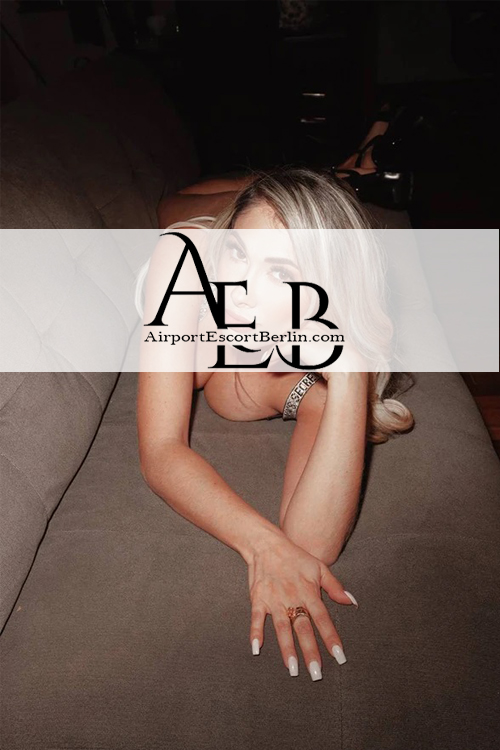 Extraball Escort Girl in Berlin