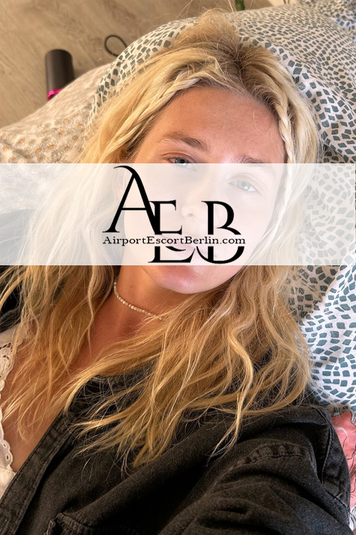 Selfie Escort Girl In Berlin